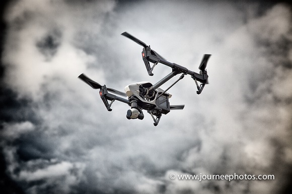Pourquoi choisir un drone pour votre mariage ? Pourquoi choisir un drone pour votre mariage ?