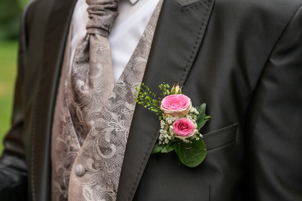 Le costume du marié Le costume du marié